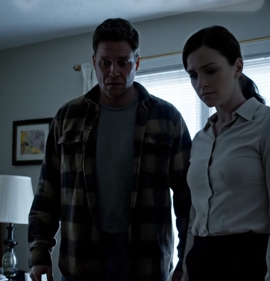 I Came Home Early and Found My 12-Year-Old Daughter on the Floor, Her Hands Cracked Open and Bleeding. Her Stepmother Smiled and Said, “She’s Just Being Dramatic.” It Was the Last Lie She Ever Told Me. I had no idea the “perfect” home I built was a prison… until I made the 911 call myself.